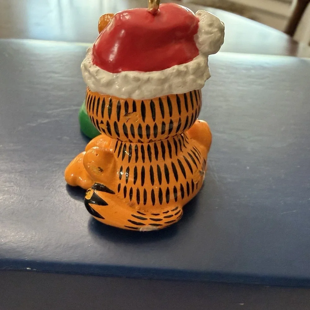 Vintage Garfield 1993 Bah Humbug Food Bowl Santa Hat Christmas Ornament